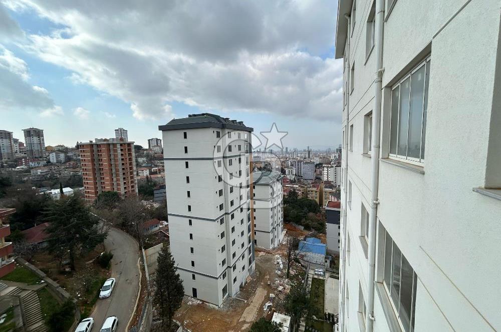  ÇİFT HAVUZLU SİTE  KARTAL 130M2 OTURUMA HAZIR İSKANLI 3+1 DAİRE