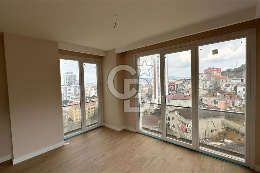  ÇİFT HAVUZLU SİTE  KARTAL 130M2 OTURUMA HAZIR İSKANLI 3+1 DAİRE