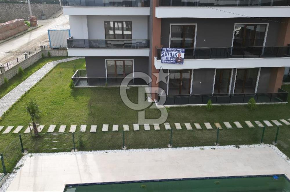 TOPÇULAR'DA HAVUZLU SİTEDE ASANSÖRLÜ SIFIR 170 M2 SATILIK DAİRE