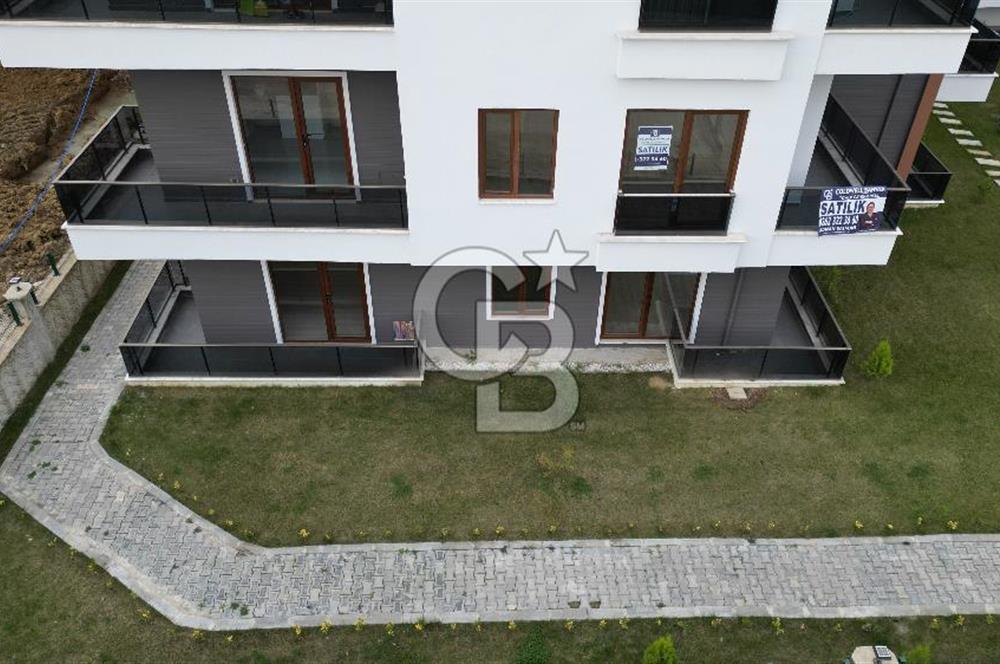 TOPÇULAR'DA HAVUZLU SİTEDE ASANSÖRLÜ SIFIR 170 M2 SATILIK DAİRE