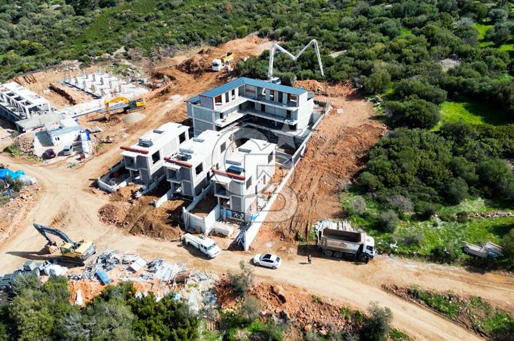 İzmir Yeni Foça'da Satılık 6 adet Deniz Manzaralı 3+1 Villa
