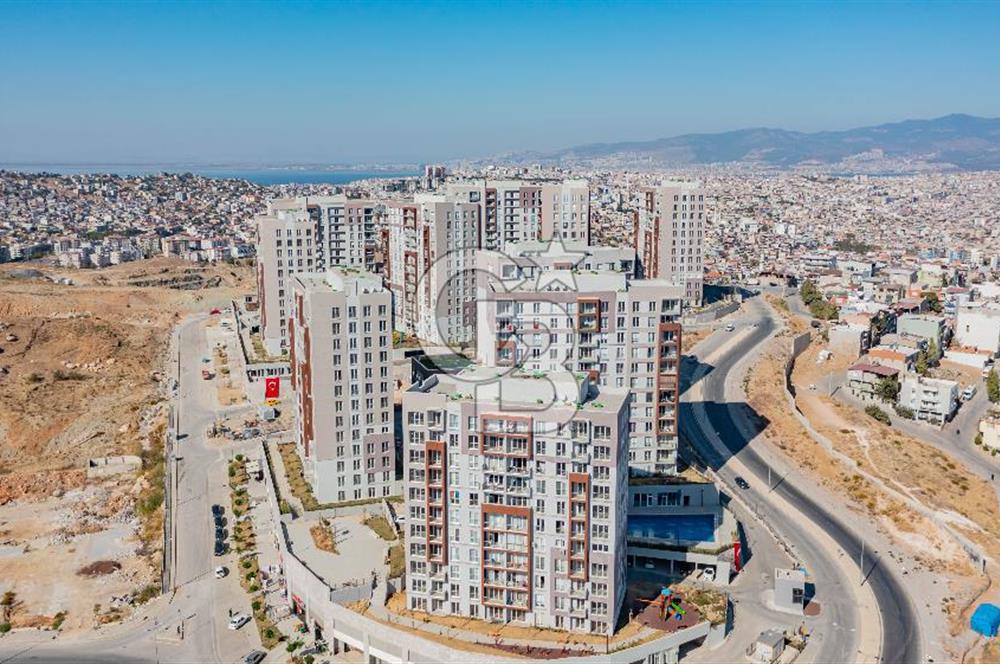 Yenitepe İzmir Sitesi Eşyalı Balkonlu Ferah Kiralık 2+1 Daire