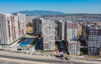 Yenitepe İzmir Havuzlu Site Balkonlu Kiralık 1+1 Ara Kat Daire