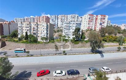 Çiğli Egekent'te Deniz Manzaralı 3+1 Tadilatlı Daire