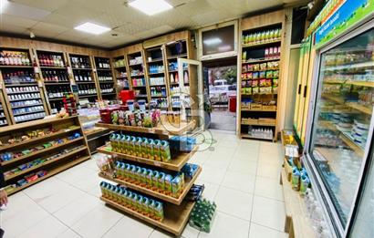 Bornova Çamdibi Borkop Sitesinde Satılık Dükkan