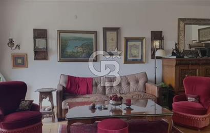 Beykoz'da Boğaz Manzaralı Site İçinde Satılık Villa