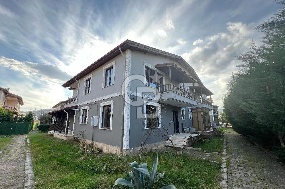 Serdivan da Trafik Park Yanı Site İçi 6+1 Kiralık Villa