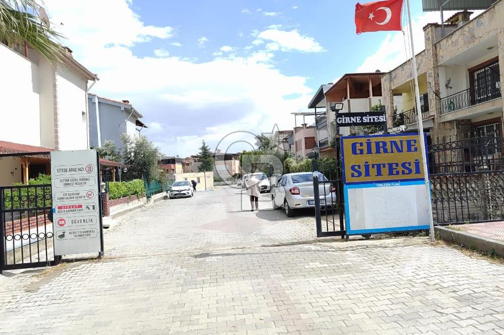 Manisa Güzelyurt'da Manas Caddesi Üzerinde Satılık 4+1 Villa