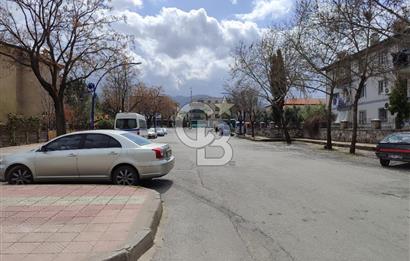 Manisa Güzelyurt'da Manas Caddesi Üzerinde Satılık 4+1 Villa