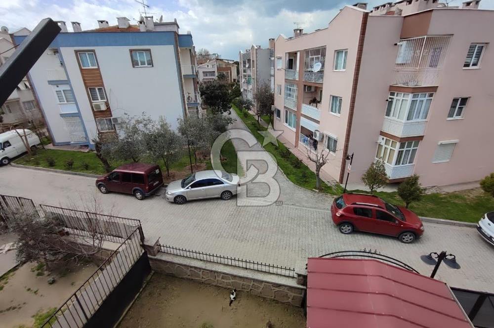 Manisa Güzelyurt'da Manas Caddesi Üzerinde Satılık 4+1 Villa