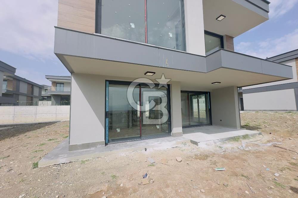 CB Ofis'ten Gülbahçe Noran Village Sitesinde Satılık 5+1 Villa