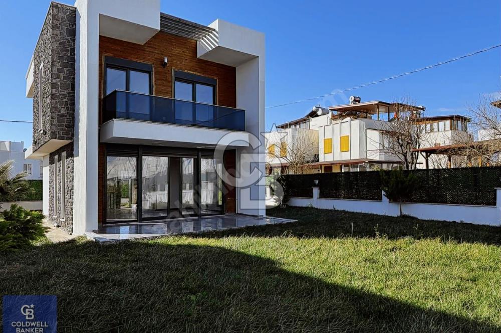Artur Koyu Deniz Manzaralı ve Yakın 3+1 130 m2 Müstakil Villa