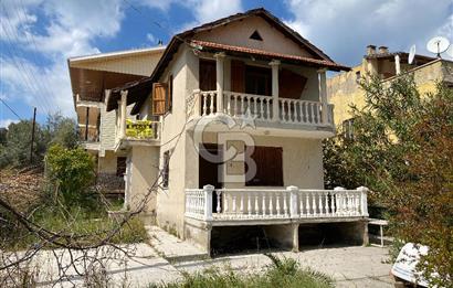Urla Özbek Deniz Manzaralı Satılık 2 Adet Villa ve 1000 m2 Arsası