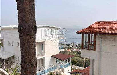 Çandarlıda Site İçinde Deniz Manzaralı Takasa Uygun 2+1 Villa