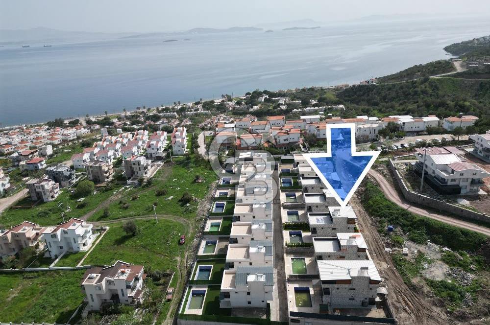 Havuzlu deniz ve şehir manzaralı eşyalı satılık villa 