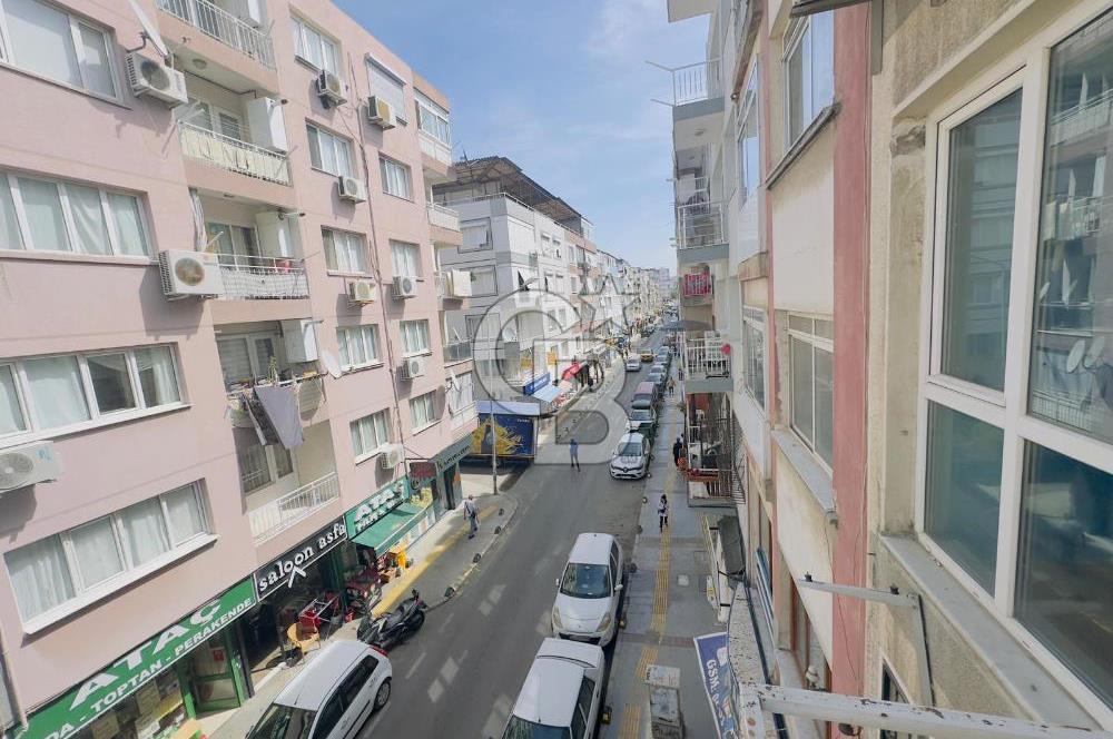 Üçyol ;Betonyol Cadde Üzeri Satılık 3+1 100 m2 Arakat Daire