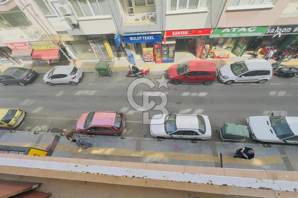 Üçyol ;Betonyol Cadde Üzeri Satılık 3+1 100 m2 Arakat Daire