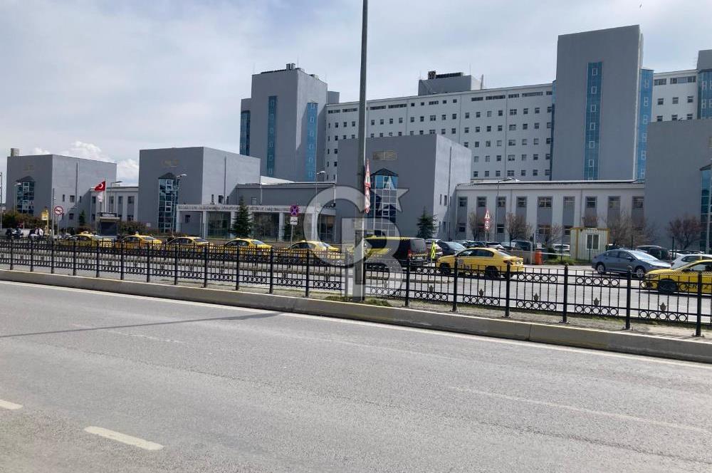 Pendik Marmara Eğitim Araştırma Hastanesİ Karşı sokağı Satılık Dükkan 