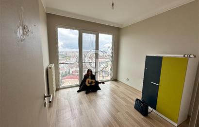 Tuzla Evora sitesinde yüksek kira getirili 2+1 satılık daire