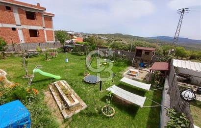 Manisa Yunusemre Küçükbelen'de Satılık Bahçeli Havuzlu Villa