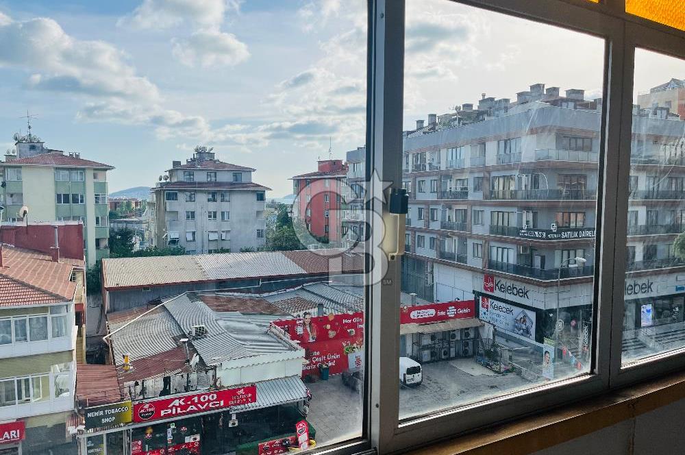 İstanbul Cevizli Mahallesinde Minibüs Yolu Üzerinde Emsalsiz Lokasyon 4+1 Kiralık Daire
