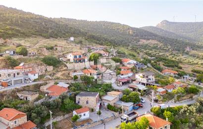 Foça Kocamehmetler Köy İçinde Satılık Rum Evi