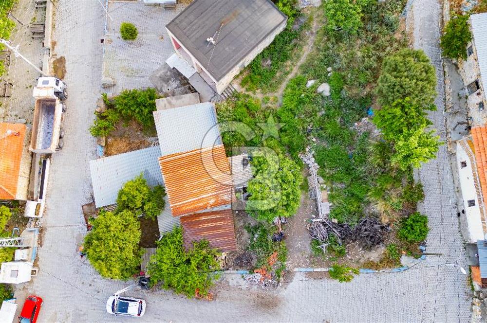 Foça Kocamehmetler Köy İçinde Satılık Rum Evi