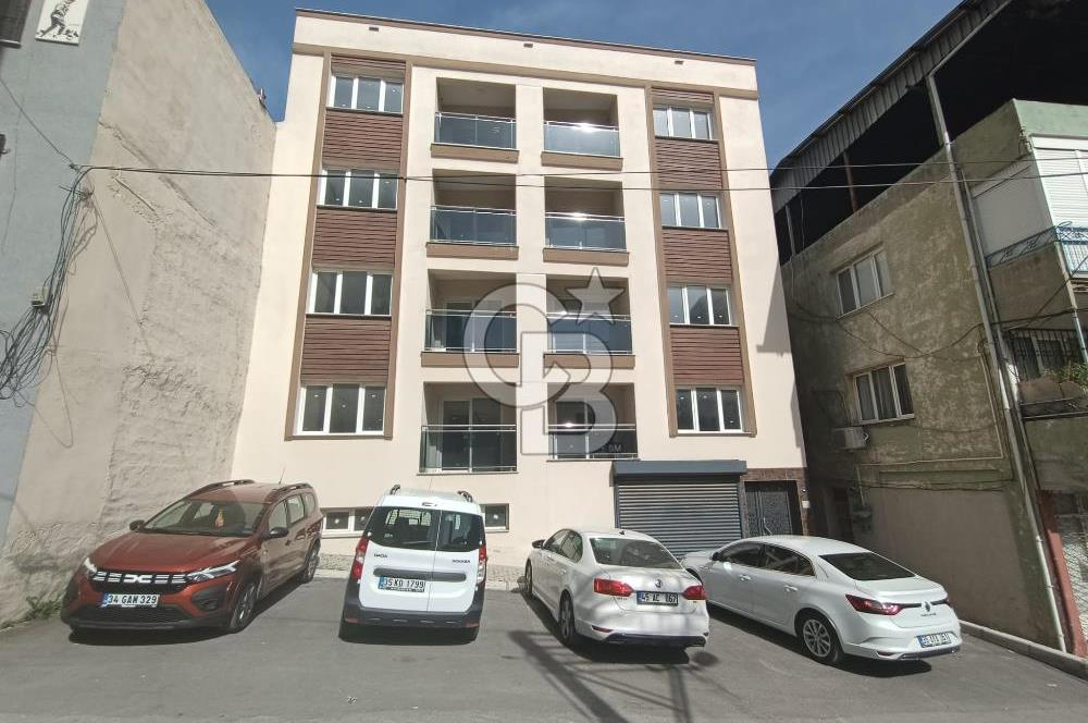 İzmir Bayraklı Refik Şevket İnce Mahallesi Satılık 2+1 Daire 