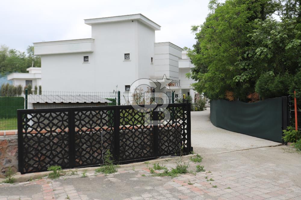 Sapanca da İşletme ruhsatlı eşyalı müstakil havuzlu villa (15 Mayısa kadar özel fiyat)