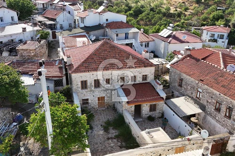 Datça Karaköy Köyiçi Restore Edilmiş Yıllık Kiralık Köy Evi