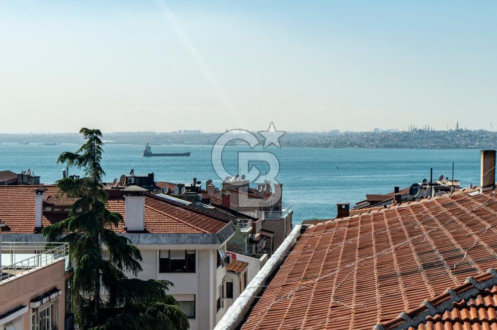 Kadıköy Moda’da Deniz Manzaralı, Teraslı 5+1 Satılık Dubleks Daire