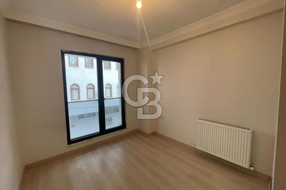 Ataşehir Esatpaşa'da Temiz ve Bakımlı KİRALIK 2+1 Daire