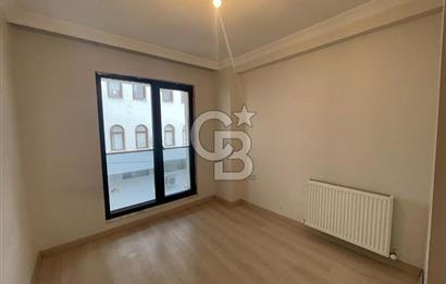 Ataşehir Esatpaşa'da Temiz ve Bakımlı KİRALIK 2+1 Daire