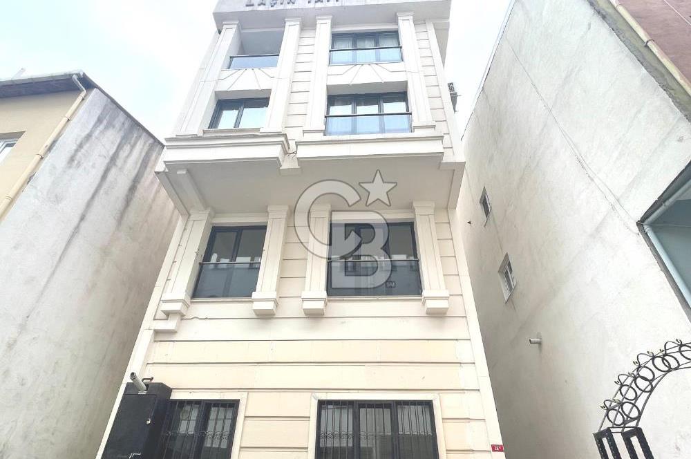 Ataşehir Esatpaşa'da Temiz ve Bakımlı KİRALIK 2+1 Daire