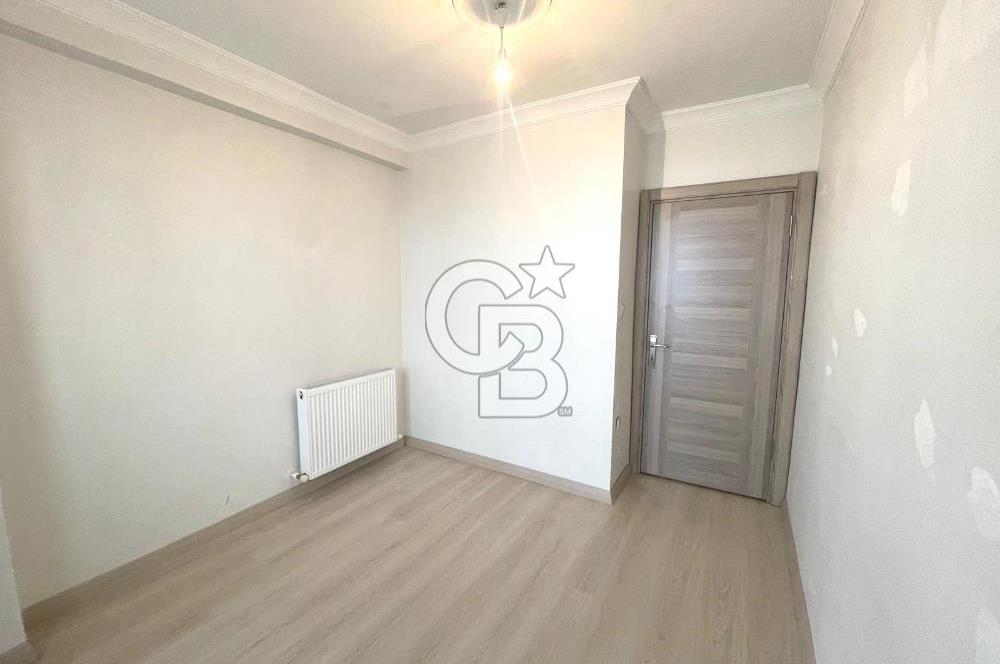 Ataşehir Esatpaşa'da Temiz ve Bakımlı KİRALIK 2+1 Daire