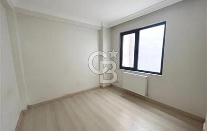 Ataşehir Esatpaşa'da Temiz ve Bakımlı KİRALIK 2+1 Daire