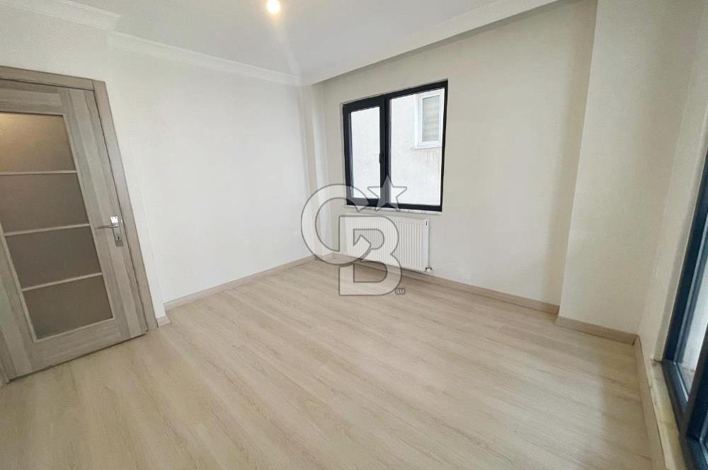 Ataşehir Esatpaşa'da Temiz ve Bakımlı KİRALIK 2+1 Daire