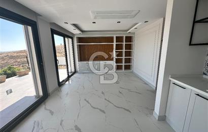 Menemen Villakent'te Havuzlu Butik Sitede 4+2 Satılık Villa