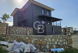 Yalova Termal Akköyde Satılık Yeni Havuzlu Villa!