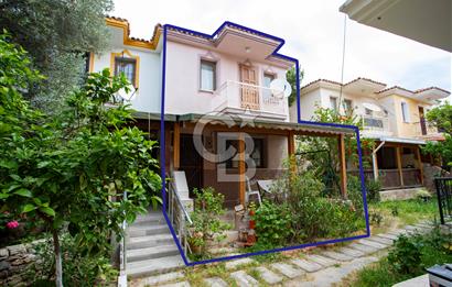 Foça İsmet Paşa Mahallesinde Satılık 3+1 Dubleks Villa