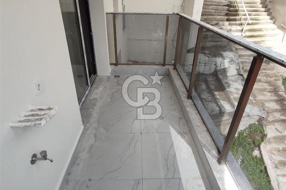 Bayraklı Alpaslan Mahallesi'nde BALKONLU 2+1 SATILIK SIFIR DAİRE