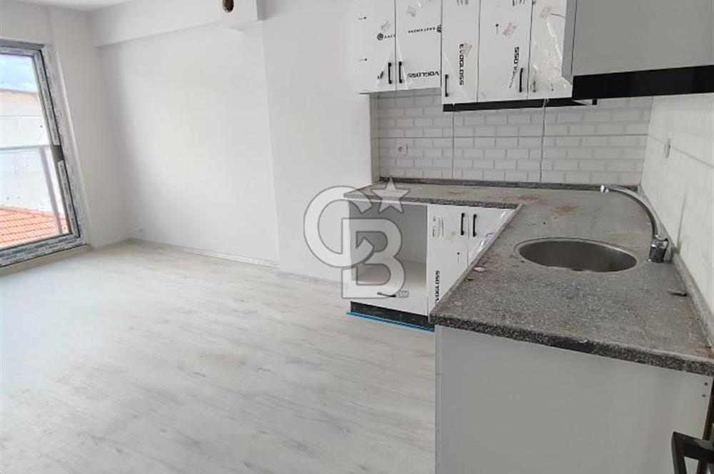 Bayraklı Alpaslan Mahallesi'nde BALKONLU 2+1 SATILIK SIFIR DAİRE