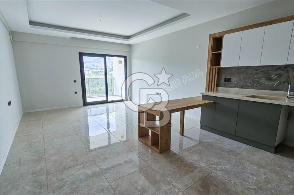 Kuşadası'nda Havuzlu Site İçerisinde Satılık 3+1 Sıfır Daire