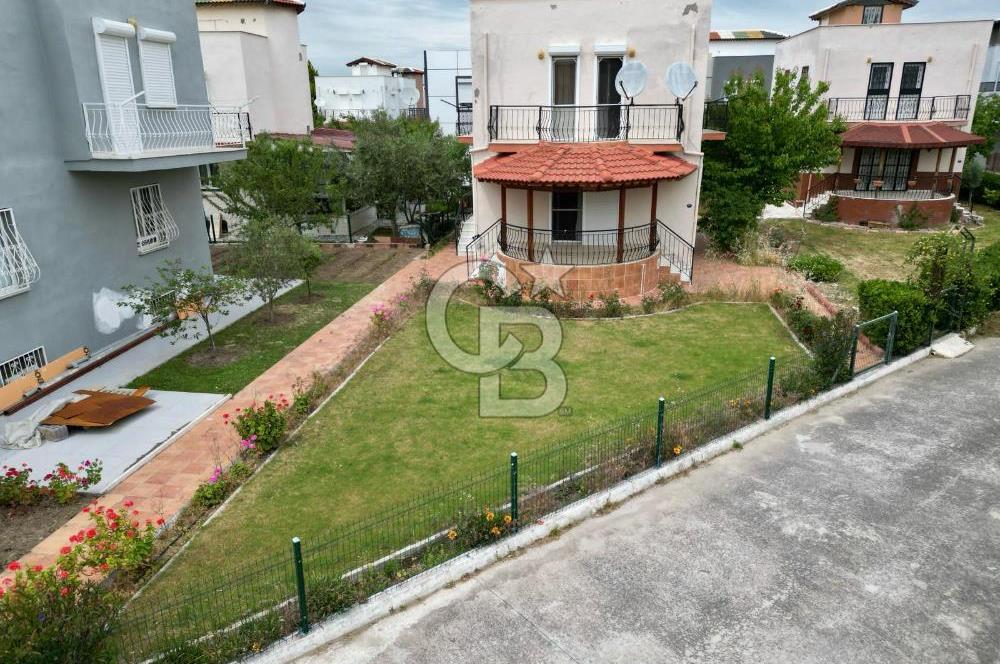 İzmir Çandarlı Olgu Sitesi'nde Satılık 3+1 Villa