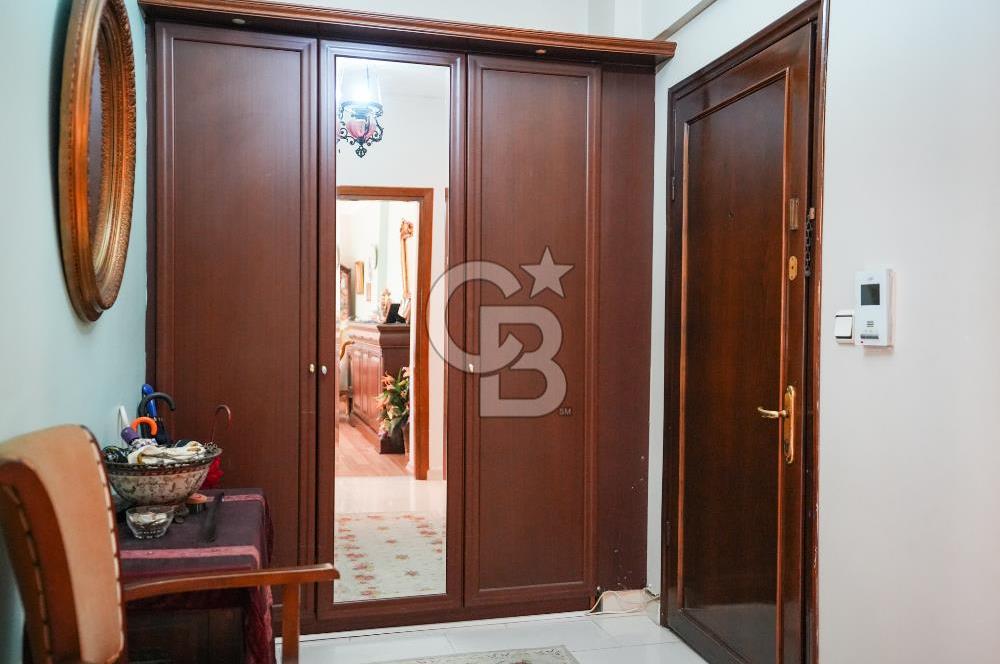 Kiralık  Ulus Selvi Sokak balkonlu 3+1 Ara Kat Daire