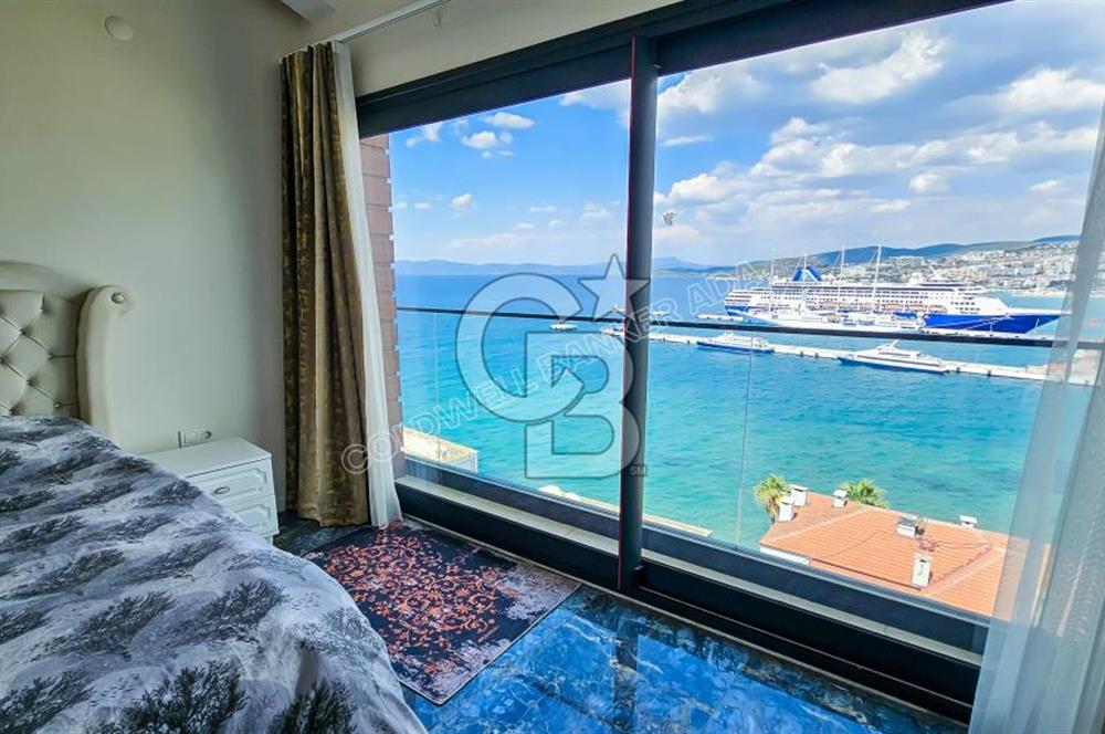 Denizle Bütünleşen Ev Kuşadası Liman Manzaralı Satılık 4+1 Villa