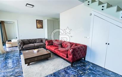 Denizle Bütünleşen Ev Kuşadası Liman Manzaralı Satılık 4+1 Villa