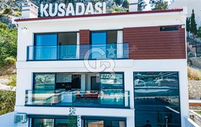 Denizle Bütünleşen Ev Kuşadası Liman Manzaralı Satılık 4+1 Villa