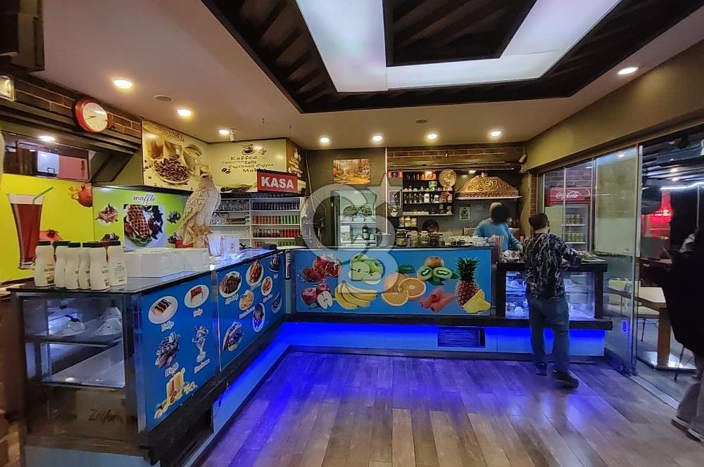 Bayraklı Sevgi Yolu ' nda DEVREN KİRALIK CAFE