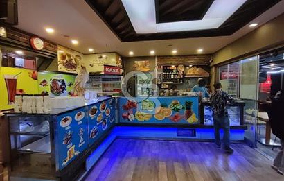 Bayraklı Sevgi Yolu ' nda DEVREN KİRALIK CAFE